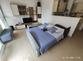 Apartman Antonela with FREE garage parking, Split